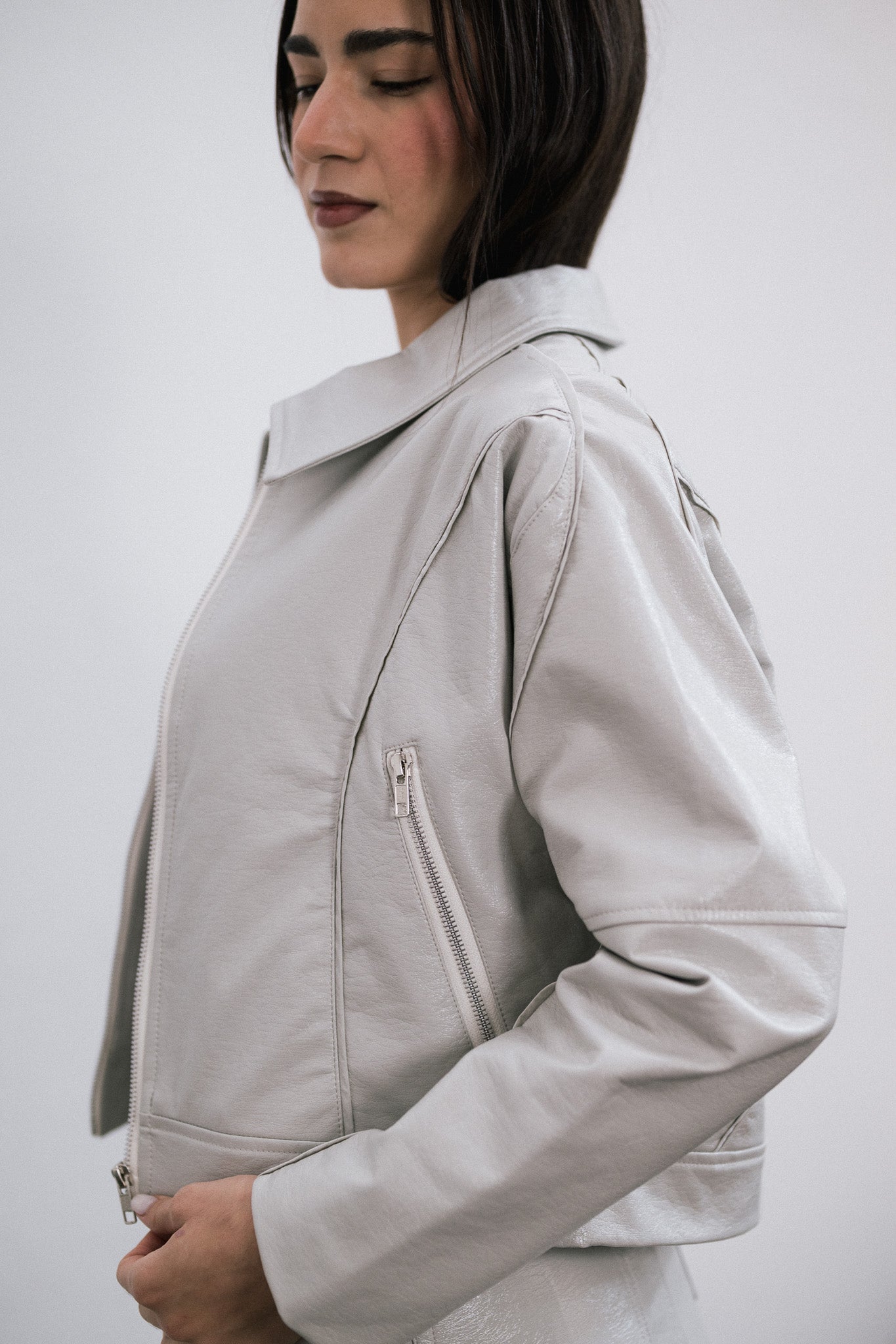 Campera Over Bone de simil cuero