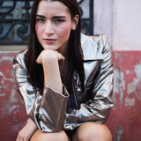 Campera Crop Metal de simil cuero