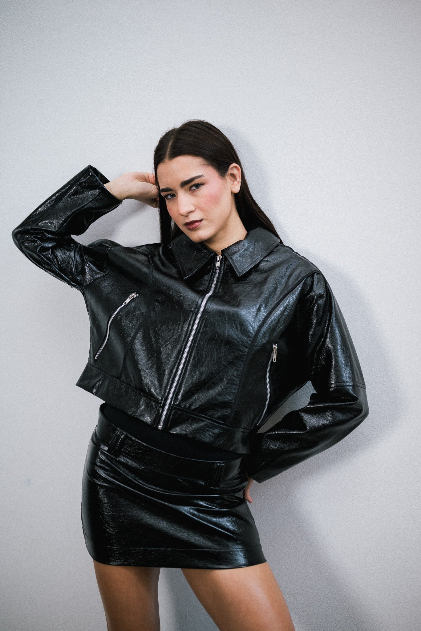 Campera Over Black de simil cuero