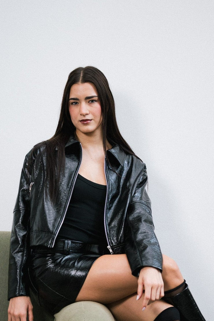 Campera Over Black de simil cuero