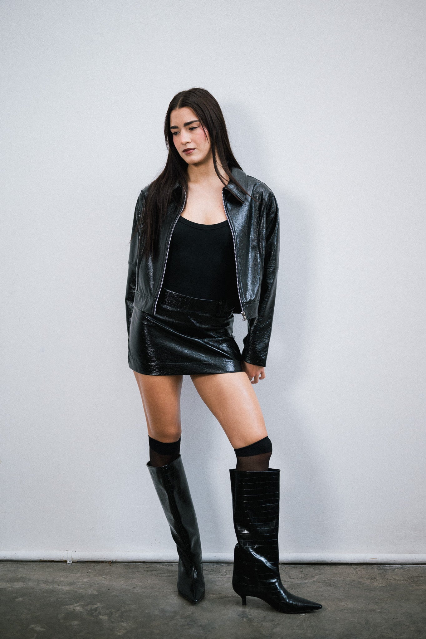 Campera Over Black de simil cuero