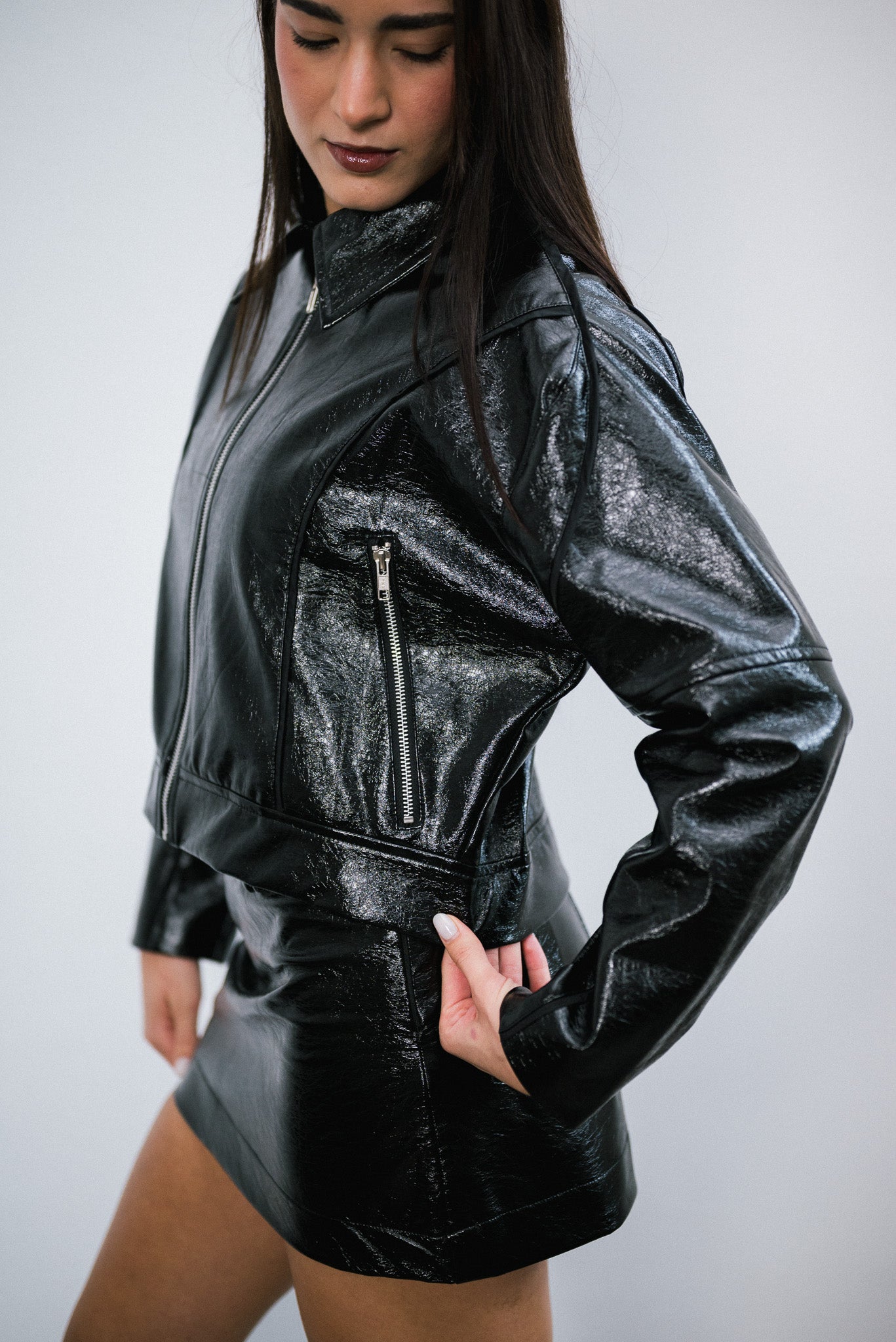 Campera Over Black de simil cuero