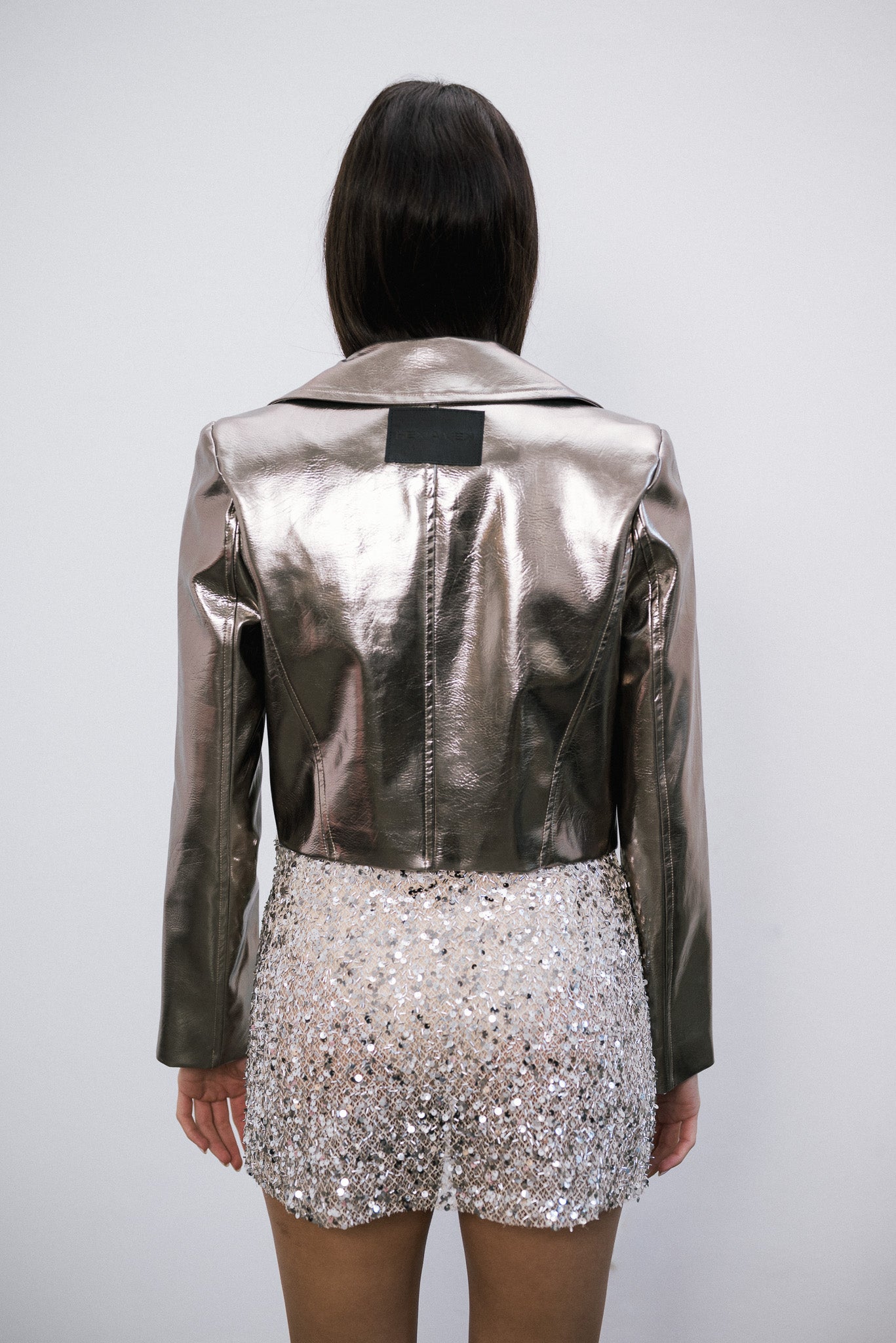 Campera Crop Metal de simil cuero