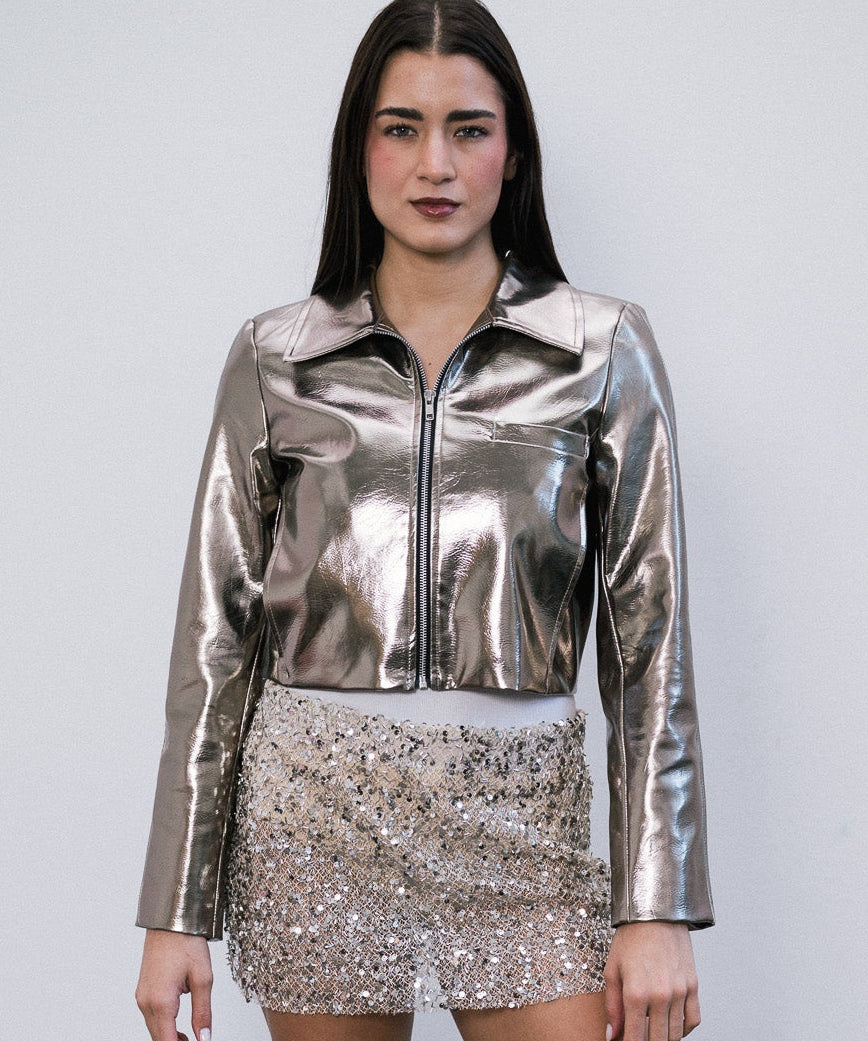 Campera Crop Metal de simil cuero